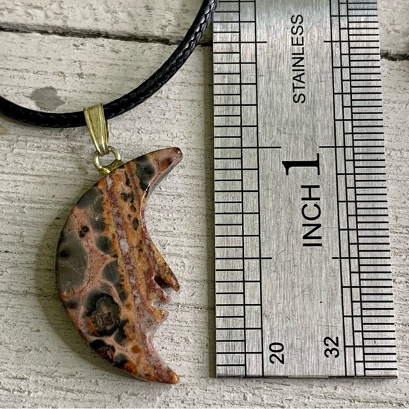 Leopardskin Jasper Carved Man in the Moon Face Pendant Necklace Chakra Healing - Picture 7 of 8